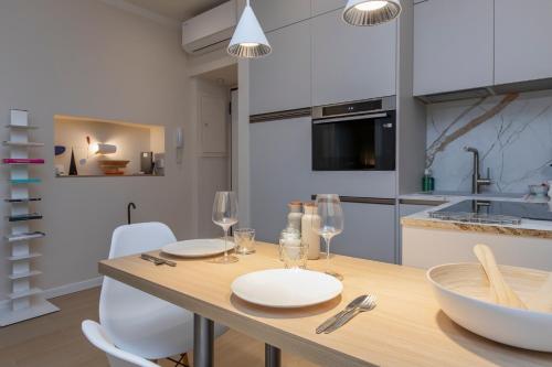 Brera Exclusive - New Apartment with Terrace, Near PARKING