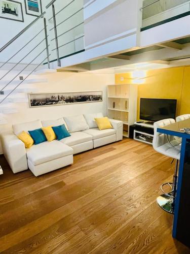 Isablue Loft