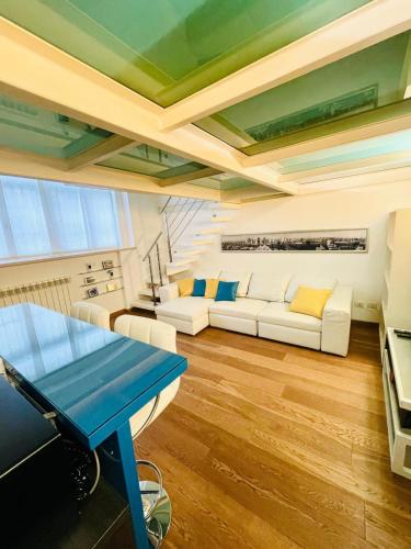 Isablue Loft