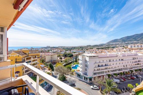 Vistas al mar y piscina Ático en Benalmádena cerca a la playa