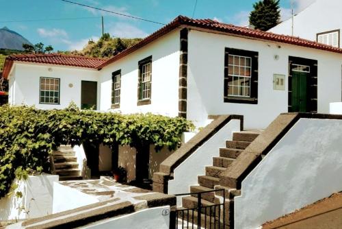Casa da Latada - Historic Azorean Home in Pico