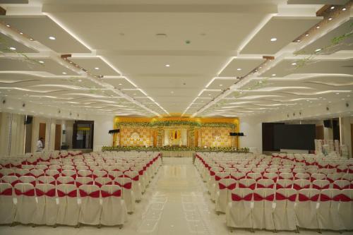Gallery image of Hotel SVM GRAND BOWENPALLY in Secunderabad
