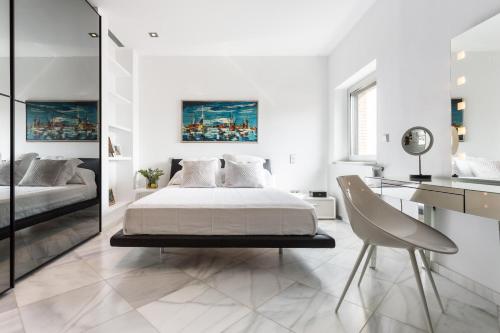 Puerta del Leon by Home at Homes