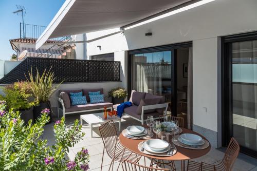 Puerta del Sol by Home at Homes
