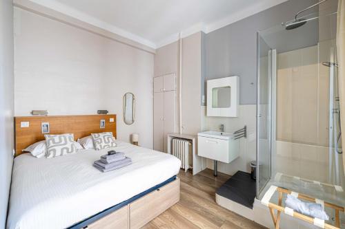 20 LACROIX - Cozy 2-bedroom apartment with balcony and sea view