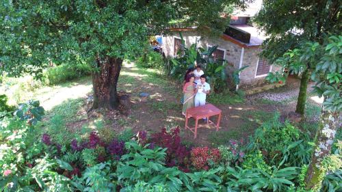 Jardín al aire libre en Dinesh House