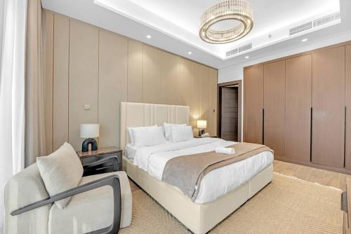 Nobles Tower- Luxe with Skies-High 1BR Lifestyle