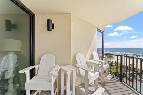 Beachfront Condo With Beautiful Sunset photo 32