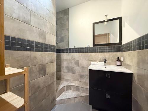 53 Anvers - 1 Bedroom - Saxe Gambetta