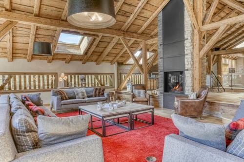 Chalet exceptionnel de 600m2 - Spa, salle de gym, ski-room