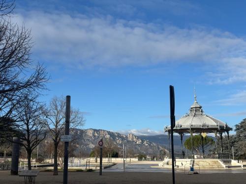 Le Briand - Champ de Mars