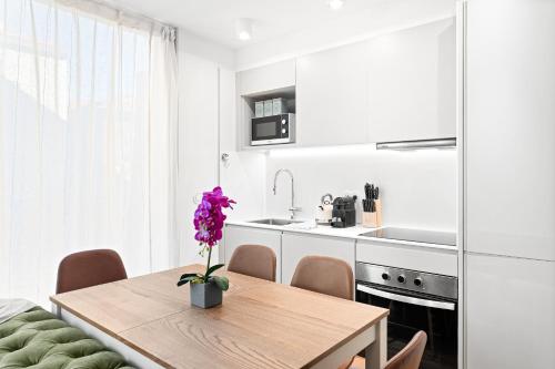 Stay Bonjardim - Modern Garden Duplex M