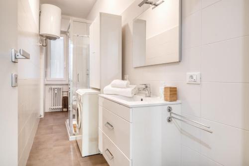 Just Urban Stays - Stylish Studio 25 min from Milan Duomo