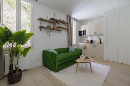 Lavie Maison : Studio Close to Montmartre