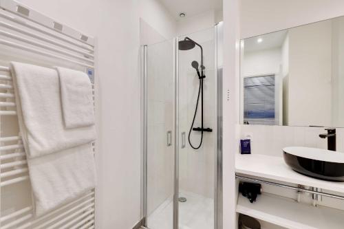 Modern apartment - 2BR-6P-Oberkampf