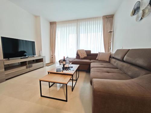 Frontline Golf Groundfloor Lagoon & SPA – EHHouse