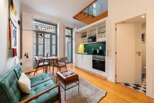 Tripas-Coração, São Bento Apartments