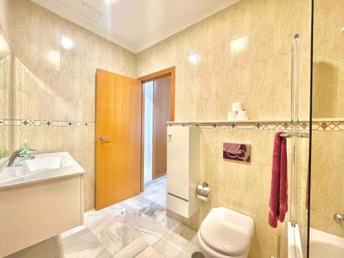 Atico Triana 100 meters with terrace and parking