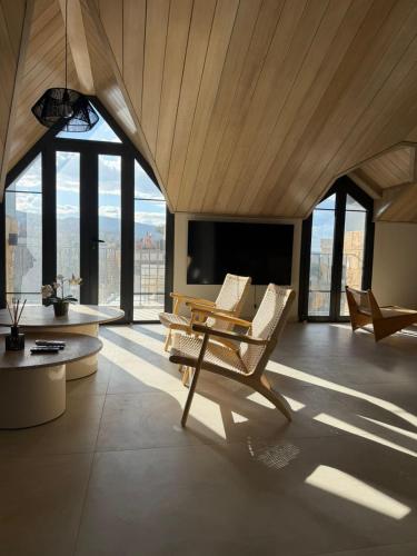 EYZ Terra Loft, by EYZ Holiday Homes