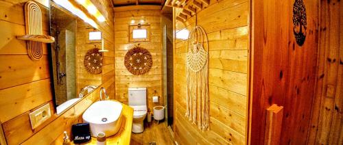 Un baño de Magic treehouse
