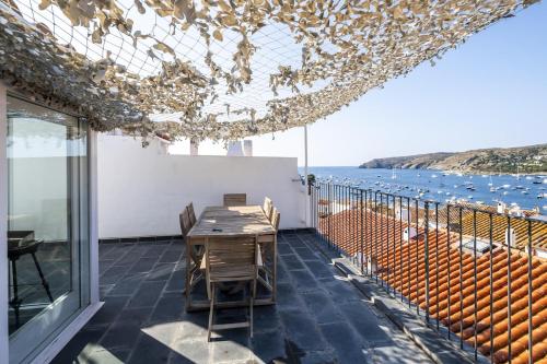 CREUS - Casa en el centro con vistas al mar