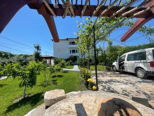 Xhulia's Holiday Villa