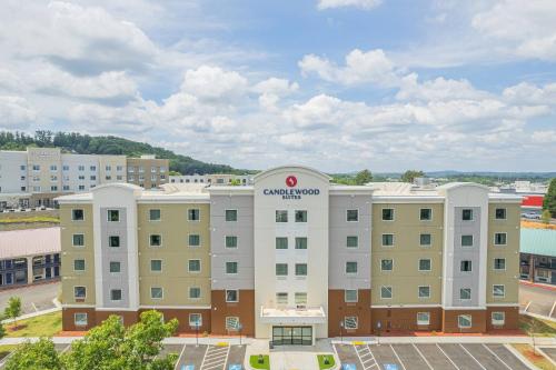 an empty parking lot in front of a hotel at Candlewood Suites - Atlanta - Kennesaw by IHG in Kennesaw