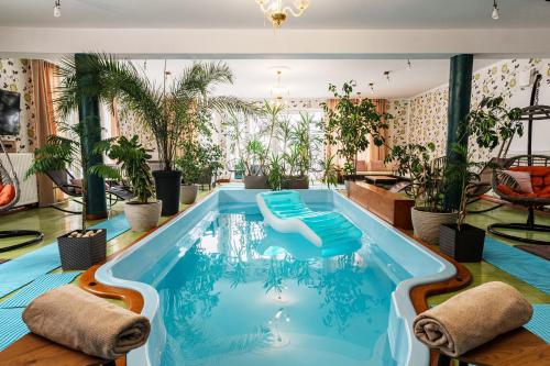 Rezydencja Florina - Willa z prywatnym basenem, jacuzzi i kortem tenisowym