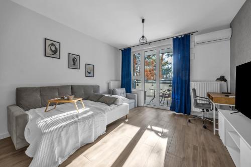 Włochy Apt - Balcony, Parking - by Rentujemy