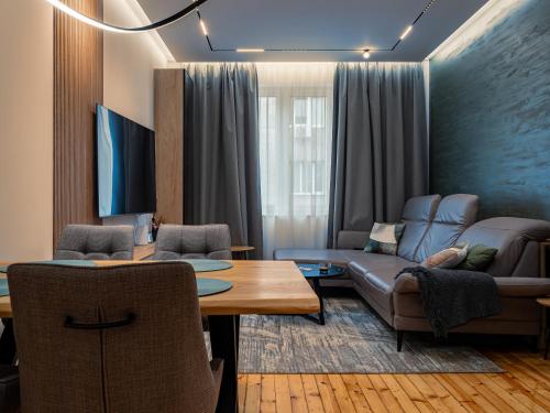 Stylish New High-End 3BR Apt on Vitoshka Blvd