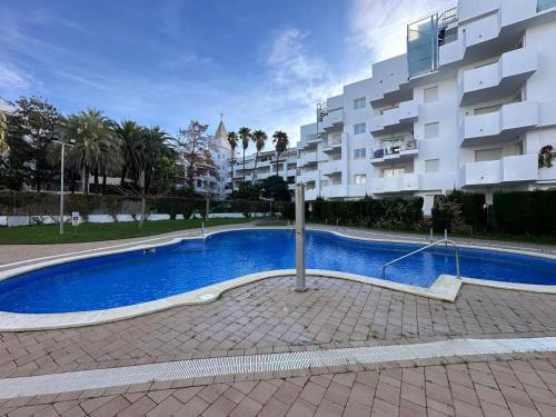 Precioso apartamento con piscina comunitaria AV-89