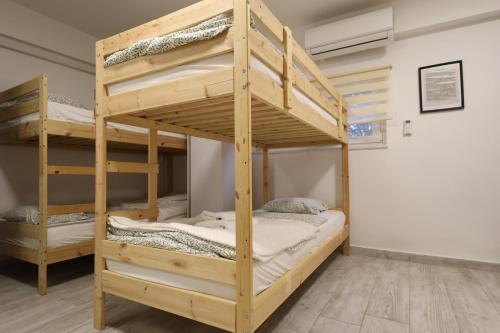 Ground Level Condo w Easy Access