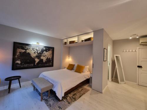 Lovely Studio in the Heart of Historic Porto