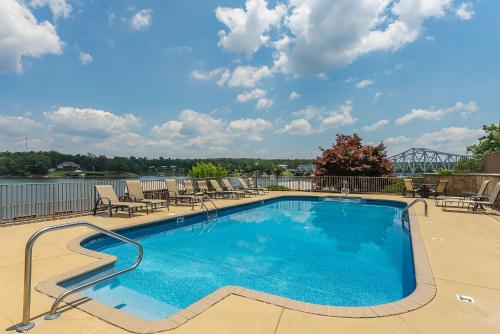 Gallery image of Duncan Bridge Condominium 112 - Boat Slip! First Floor! in Jasper