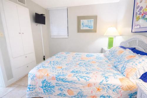 Sunbird Resort 8th Floor Sunsets - by Sunbird Rentals photo 9