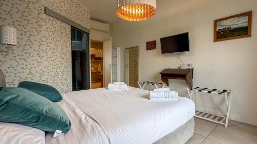 Metro 8 Min Cozy Milan Apartment with Balcony