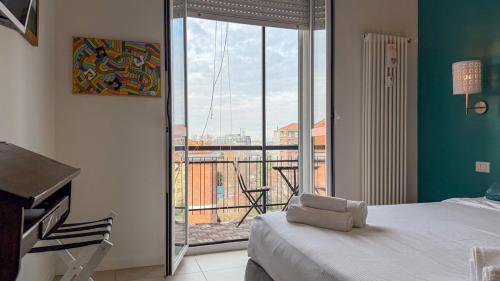 Metro 8 Min Cozy Milan Apartment with Balcony