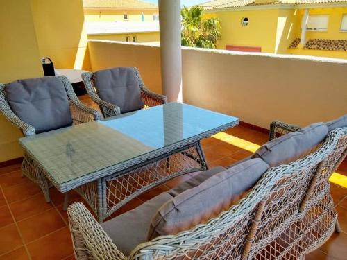 Modern apartment close to Cabopino Beach & Harbour