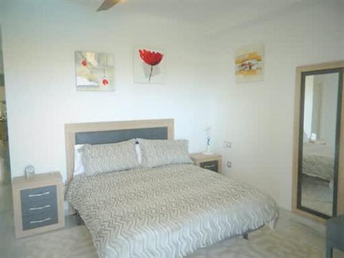 Mimosas Cabopino near beach marina shared pool T