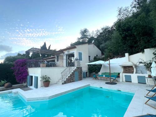 Villa On The Seaside With Pool In La Croix Valmer