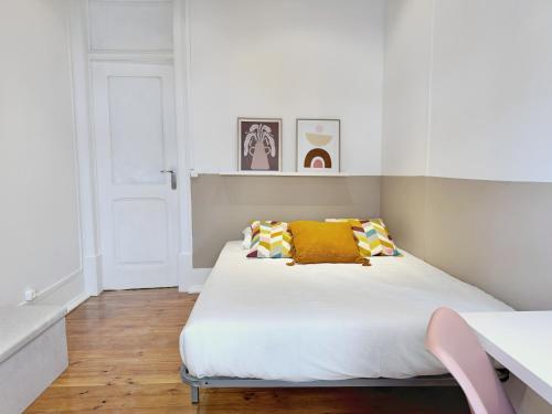 FLH Campo Pequeno Stylish Interior Apartments