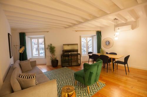 FLH Intendente Chic Apartment with Rooftop Pool