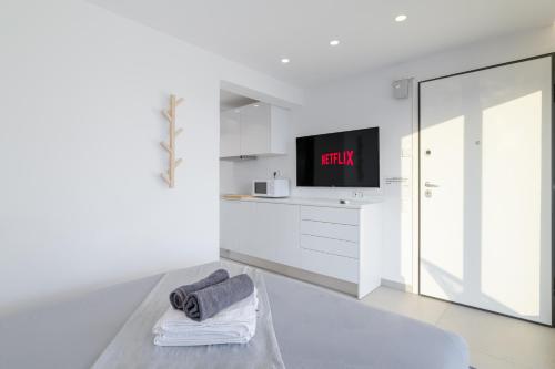 Jacuzzi Penthouse with sea view 5th floor