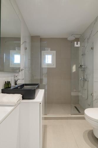 Jacuzzi Penthouse with sea view 5th floor