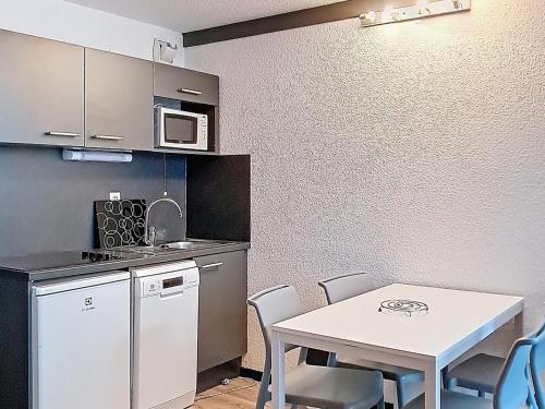 Les 2 Alpes, apt pour 4 pers, 25 m² - FR-1-811-51