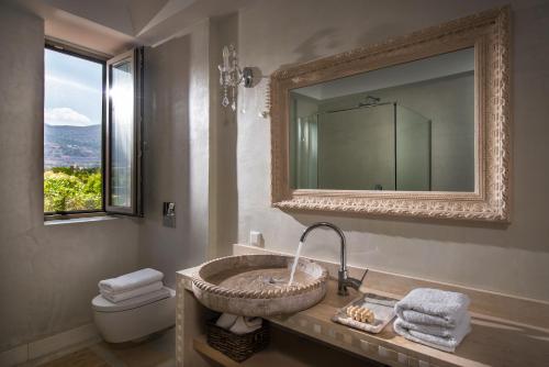 A bathroom at Sunvillage Malia Boutique Hotel and Suites