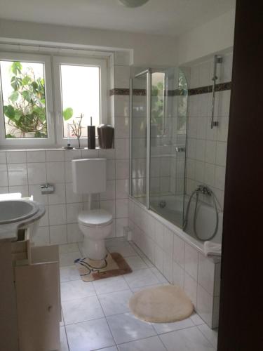 Ένα μπάνιο στο Appartement Rosengarten