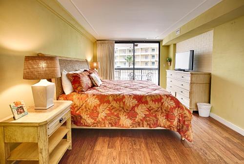 Sundestin Beach Resortにあるベッド