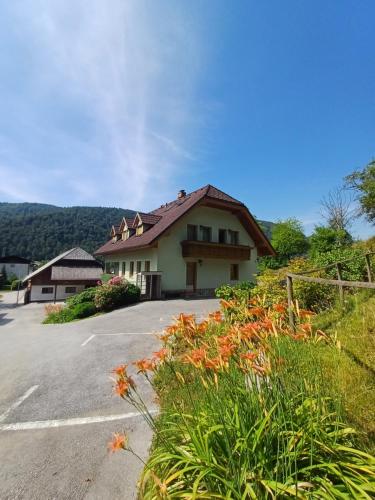 Apartmaji Hribar Pr'Ostank