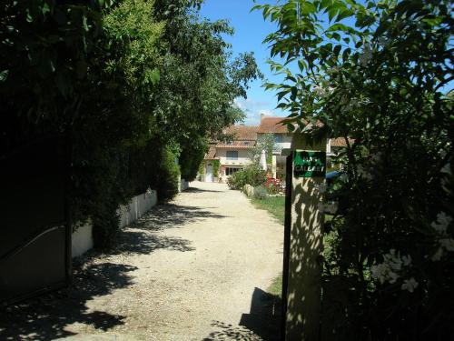 Photo de la galerie de l'établissement Mas Calbret, à Saint-Étienne-du-Grès